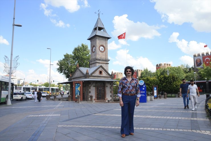 Karşılıksız aşkına teselliyi 70'lerde buldu