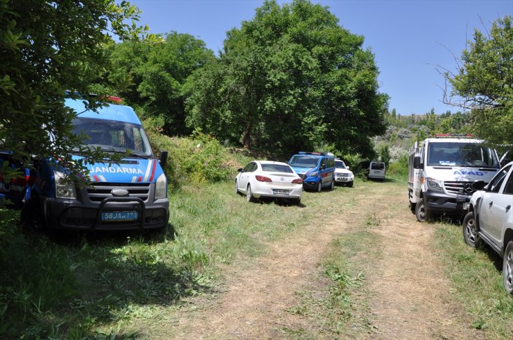 Sivas'ta arazide erkek cesedi bulundu