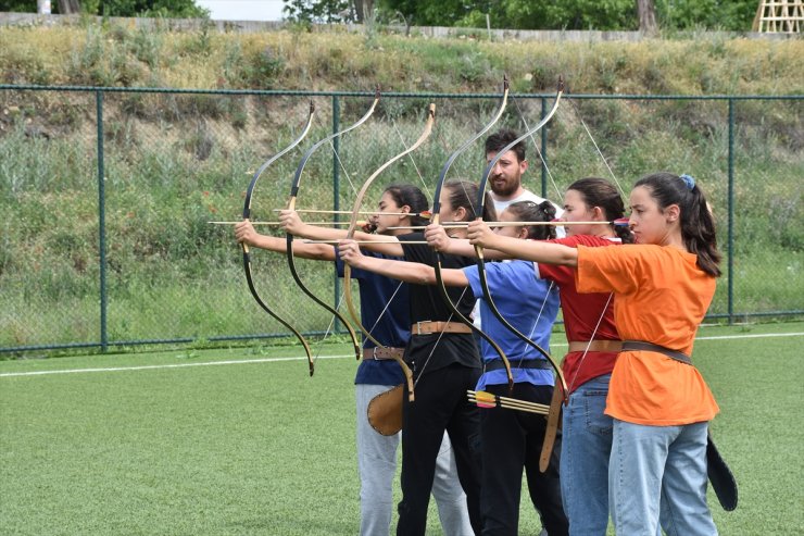 Türkiye üçüncüsü okçu Öykü Kutlar, hedefine milli takımı koydu