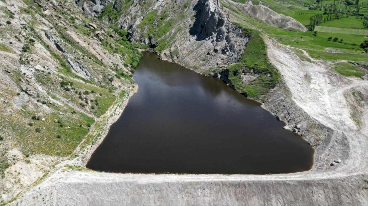 Erzurum Büyükşehir Belediyesinin yaptığı 700'ü aşkın gölet çiftçiye kolaylık sağlıyor