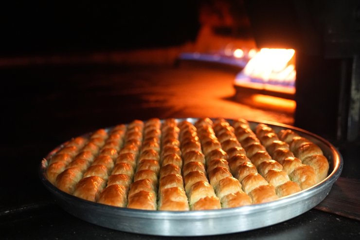 Baklava imalathaneleri bayram öncesi tam kapasite çalışıyor