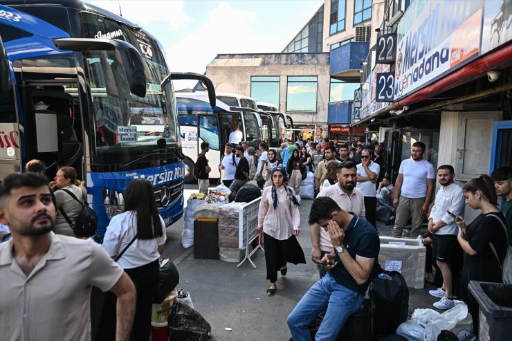 Büyük İstanbul Otogarı'nda bayram yoğunluğu sürüyor