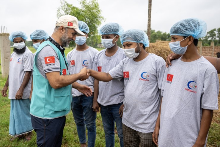 Cansuyu ekipleri Arakan mülteci kamplarındaki kurban hazırlıklarını tamamladı