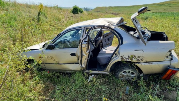 Çorum-Yozgat kara yolundaki iki ayrı kazada 9 kişi yaralandı