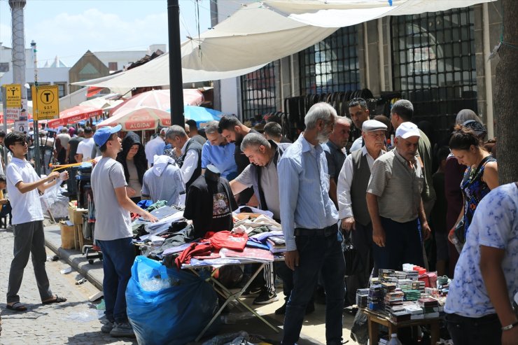 Diyarbakır'ın tarihi Sur ilçesinde çarşı ve pazarlarda bayram havası