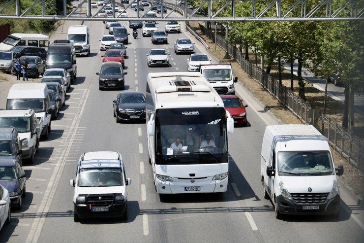 Samsun-Trabzon kara yolunda bayram yoğunluğu yaşanıyor