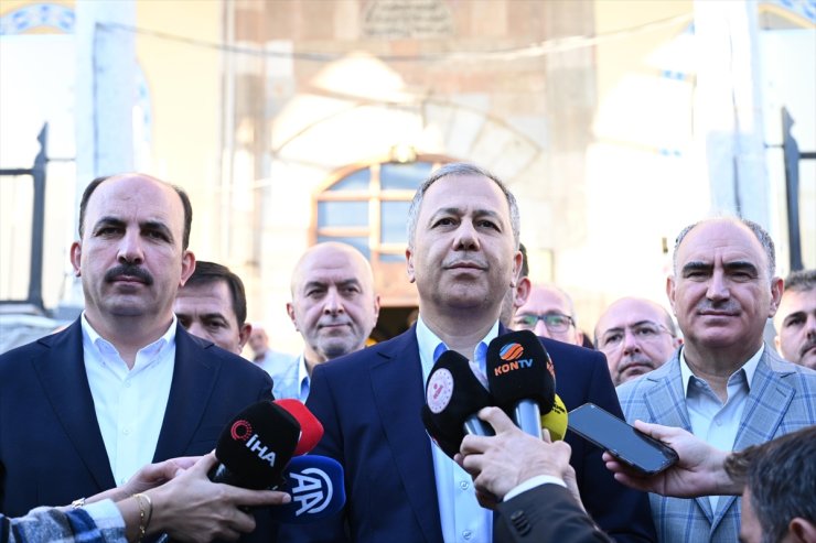 İçişleri Bakanı Yerlikaya Konya'da bayram namazının ardından konuştu: