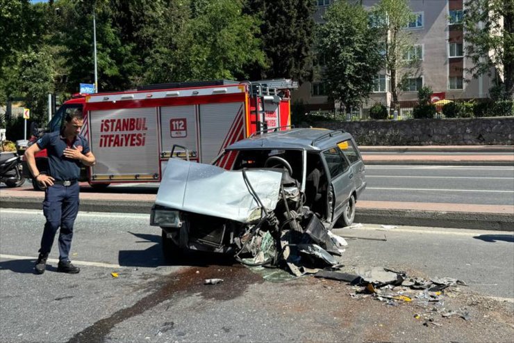 Kağıthane'deki trafik kazasında 5 kişi yaralandı