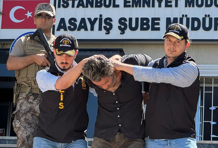 İstanbul'da denizde halıya sarılmış ceset bulunmasına ilişkin yakalanan zanlı adliyede