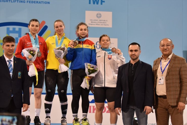 Milli haltercilerden Yıldızlar ve 15 Yaş Altı Avrupa Şampiyonası'nda 4'ü altın 13 madalya