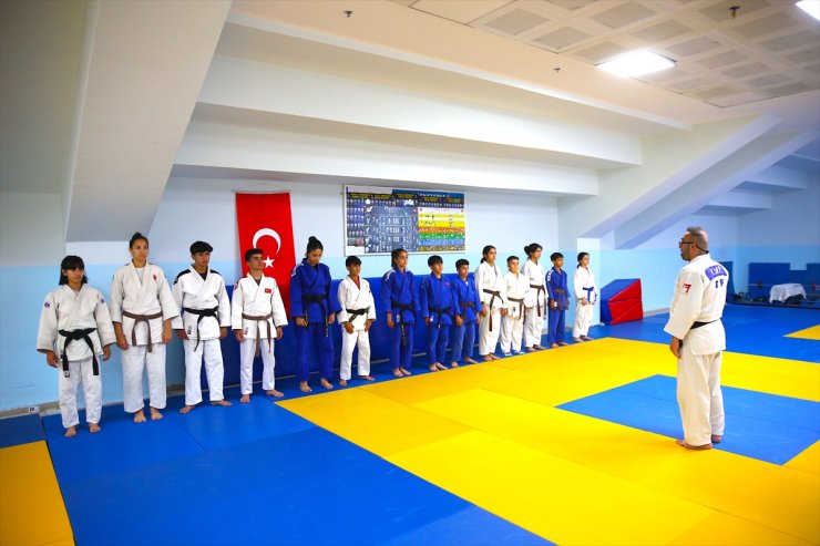 Diyarbakırlı genç sporcular, Avrupa Kuraş Şampiyonası'na hazırlanıyor