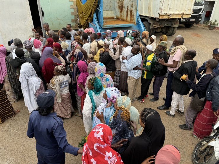 Hayırseverlerin bağışları Osmanlı yadigarı Harar'da ihtiyaç sahiplerine ulaştırılıyor