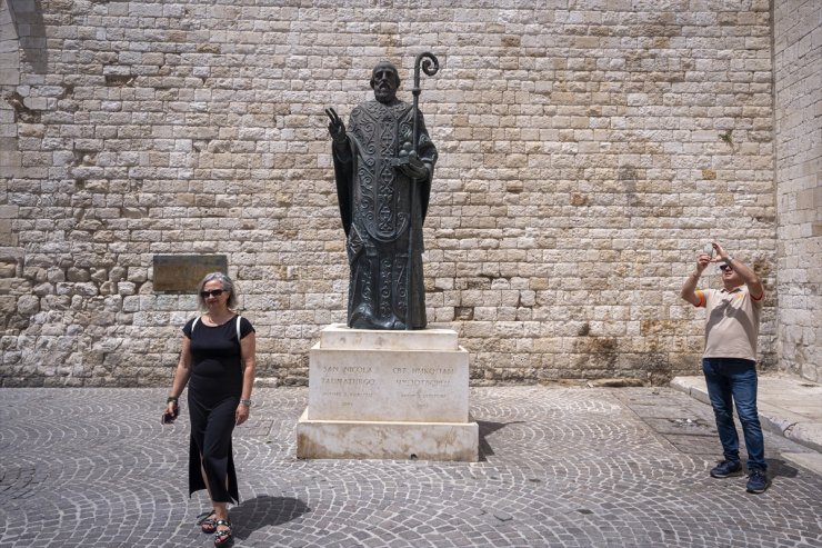 İtalya'nın Bari kenti, makarnacılar sokağıyla turistleri çekiyor