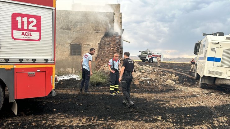 Siirt'te 3 ayrı yerde çıkan yangınlar söndürüldü