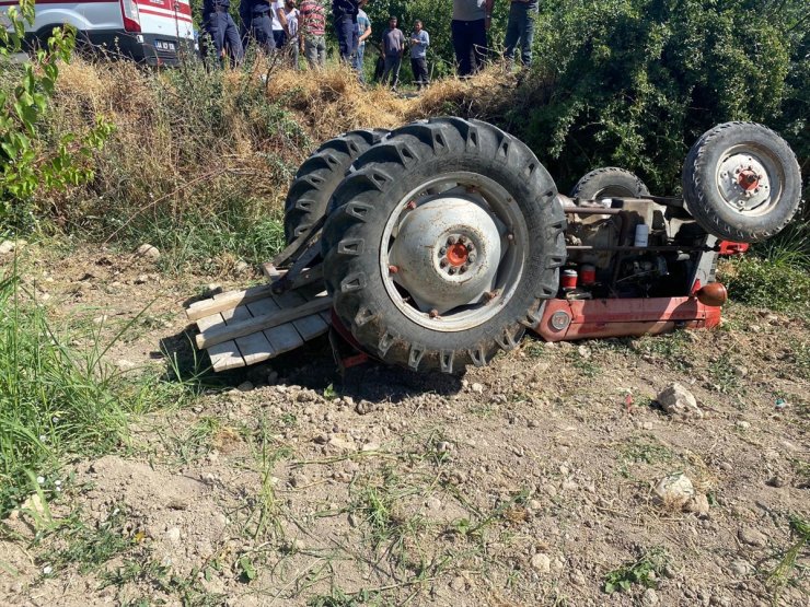 Malatya'da traktörün devrildiği kazada 4 kişi yaralandı