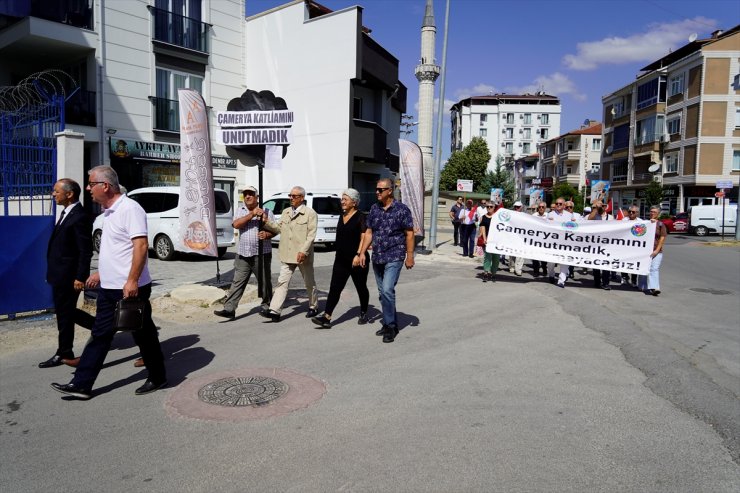 Çamerya katliamının 80. yılında Yunanistan'ın Edirne Konsolosluğu önüne siyah çelenk