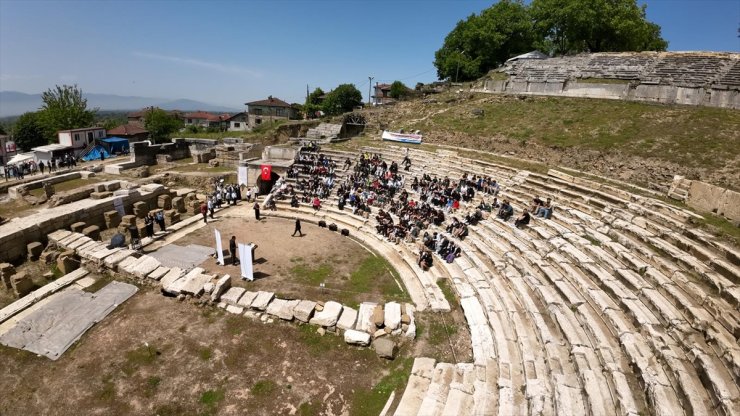 Düzce'deki Prusias Ad Hypium Antik Kenti, bayram tatilinde 3 bin kişiyi ağırladı