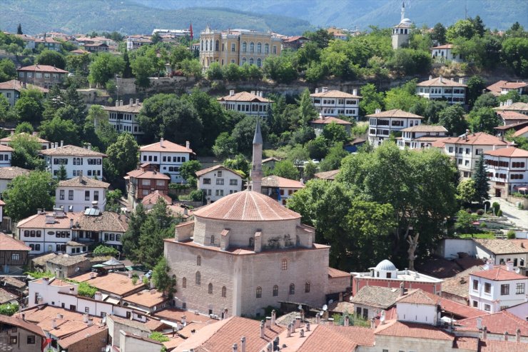 Safranbolu bayram tatilinde 1 milyon 225 bin misafirini doğa ve tarihle iç içe ağırladı