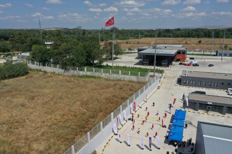 Türkiye-Yunanistan sınırında voleybol dostluk maçı oynandı