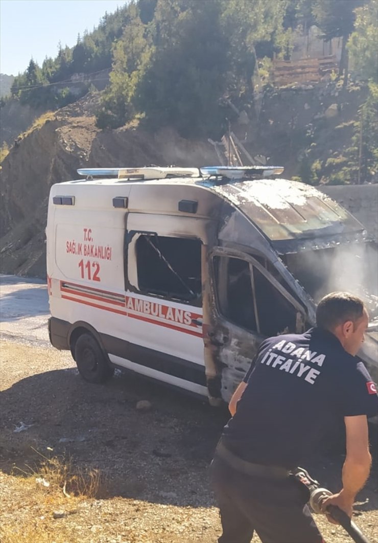 Adana'da ambulansta çıkan yangın söndürüldü