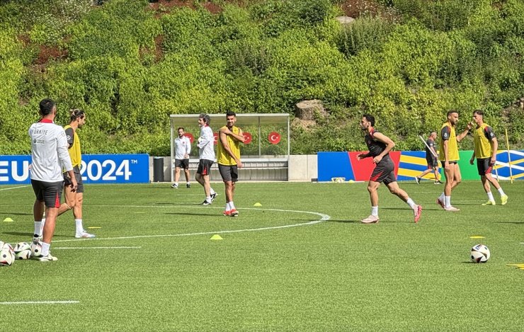 A Milli Futbol Takımı, Avusturya maçının hazırlıklarını sürdürdü