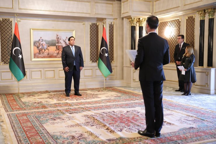 Trablus Büyükelçisi Begeç, Libya Başkanlık Konseyi Başkanı Menfi'ye güven mektubunu sundu