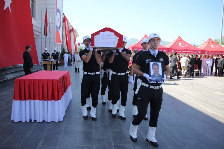 GÜNCELLEME - Kocaeli'de trafik kazasında şehit olan polis için tören düzenlendi