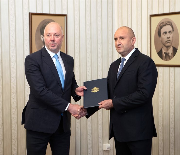 Bulgaristan'da yeni kabine taslağı Cumhurbaşkanı Radev'e sunuldu