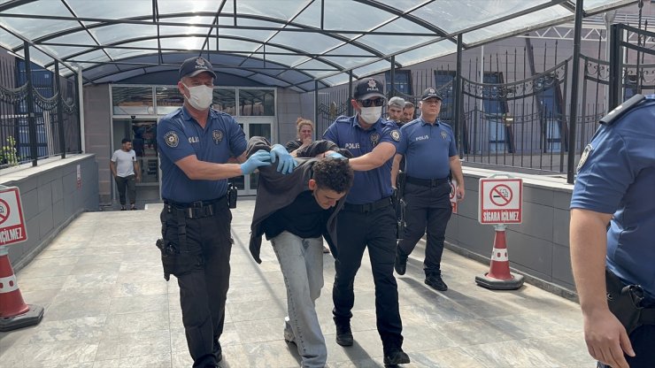 GÜNCELLEME - Eskişehir'de önce taksiyi, sonra otomobili gasbeden şüpheli tutuklandı