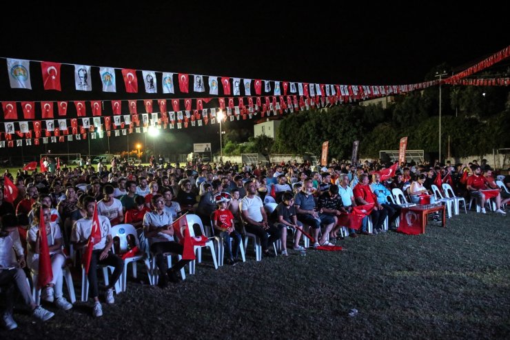 Türkiye-Avusturya maçı, Adana, Mersin ve Hatay'da dev ekranlardan izlendi