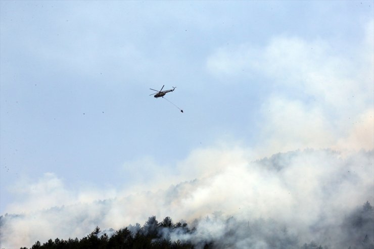 GÜNCELLEME - Kastamonu'da çıkan orman yangınına ekiplerin müdahalesi sürüyor