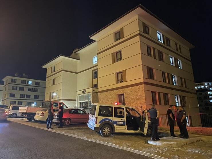 Kayseri'de 3. kattaki evinin balkonundan düşen kadın ağır yaralandı