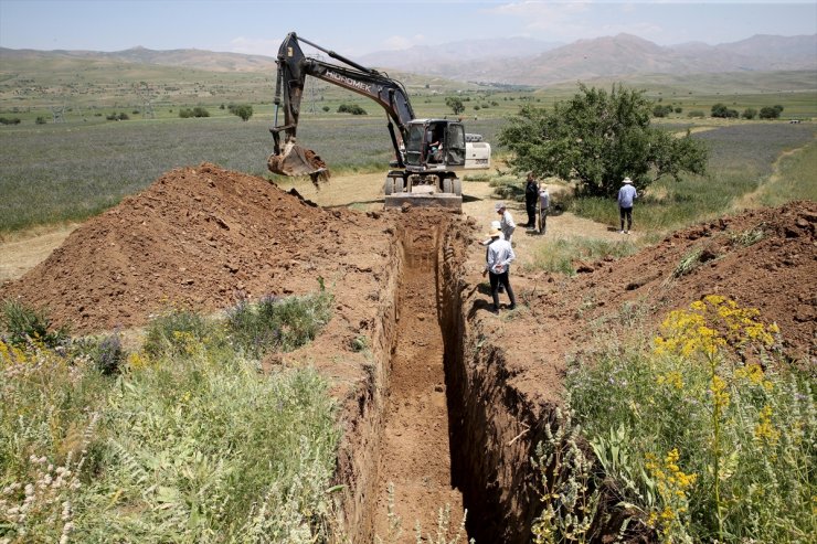 Hakkari'de kazı çalışmalarıyla deprem üretme potansiyeli olan fay hattı araştırılıyor