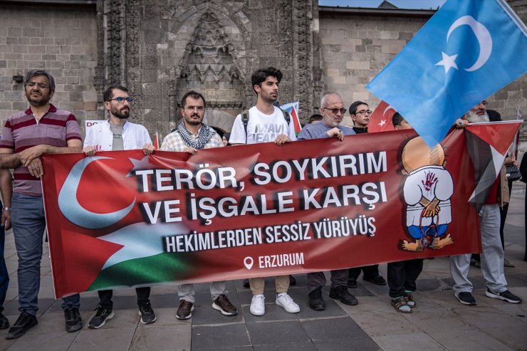 Erzurum'da sağlık çalışanları Gazze için "sessiz yürüyüş" yaptı