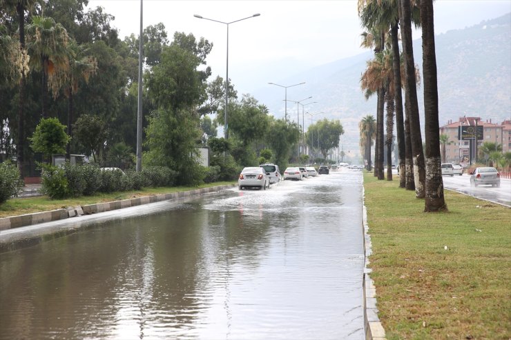 Hatay'da sağanak etkili oldu