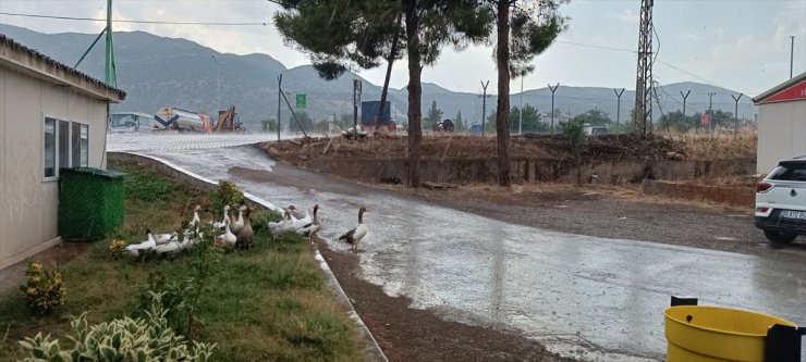 Gaziantep'te sağanak ve dolu etkili oldu