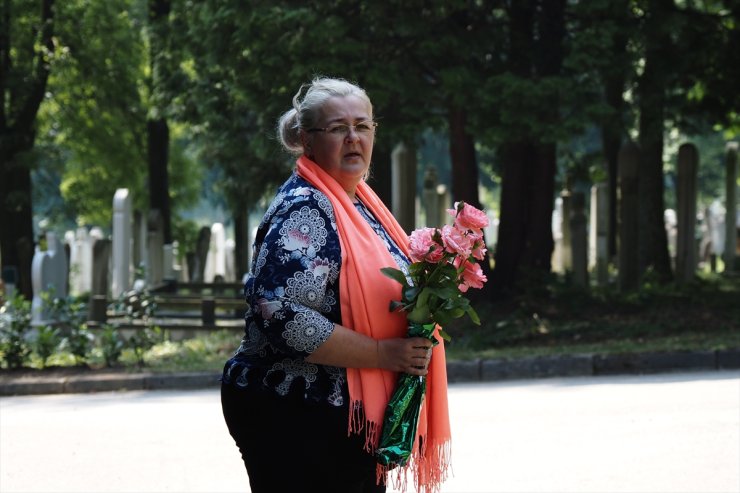 Srebrenitsa Soykırımı kurbanlarının cenazeleri, Saraybosna'dan Potoçari Anıt Mezarlığı'na uğurlandı