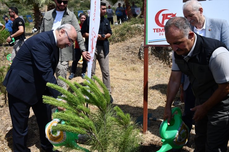 Adana'da 15 Temmuz şehitleri için fidan dikildi