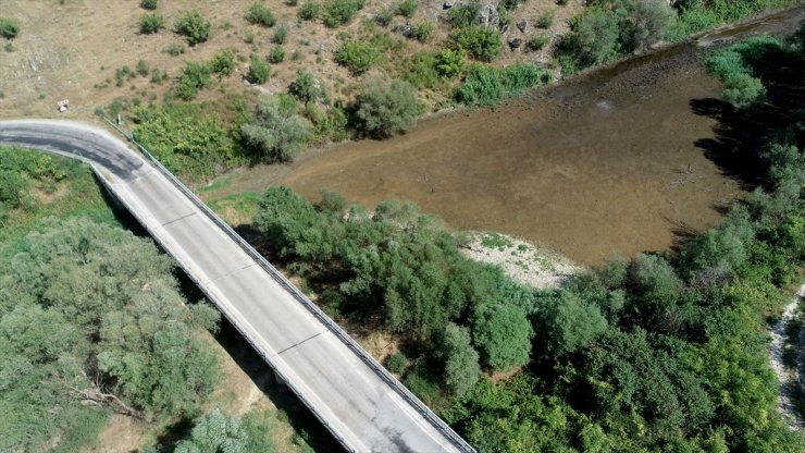 Kırklareli'nde aşırı sıcaklar Teke Deresi'ni susuz bıraktı