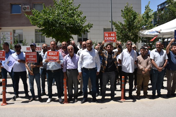 Van'da işten çıkarılan belediye çalışanlarının eylemi sürüyor