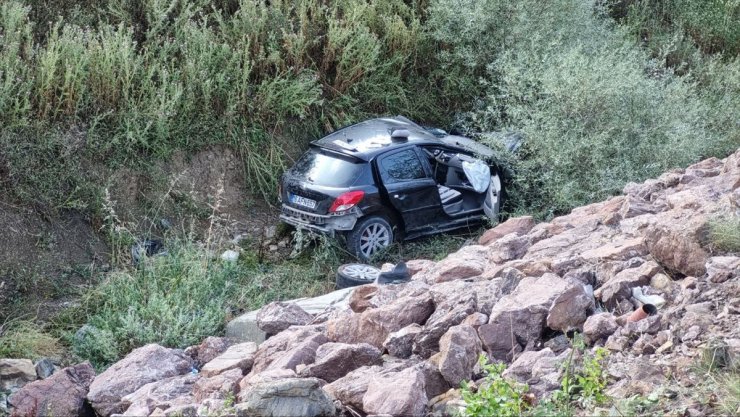 Çorum'da dere yatağına devrilen cipin sürücüsü öldü, 2 kişi yaralandı