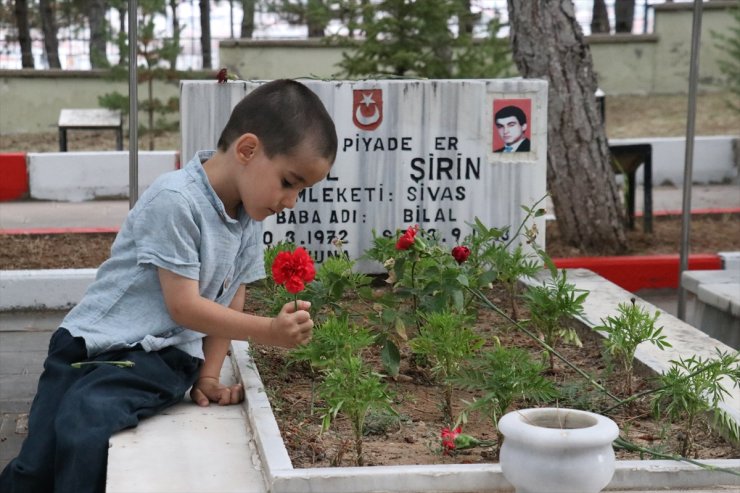 Sivas'ta 15 Temmuz dolayısıyla şehitlikler ziyaret edildi