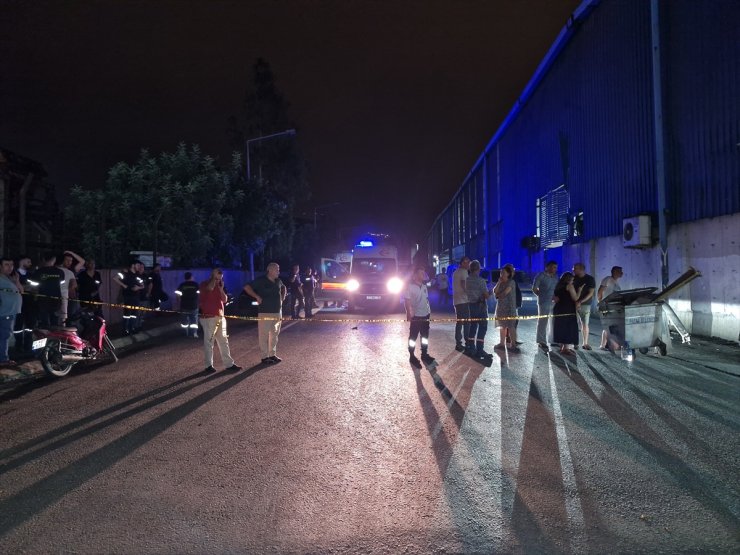 Hatay'da çıkan fabrika yangını söndürüldü