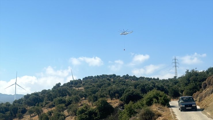 Hatay'da çıkan orman yangınına ekiplerce müdahale ediliyor