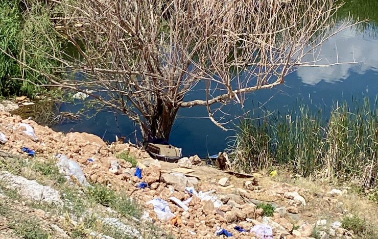 Kırşehir'de gölet kenarındaki bazada erkek cesedi bulundu