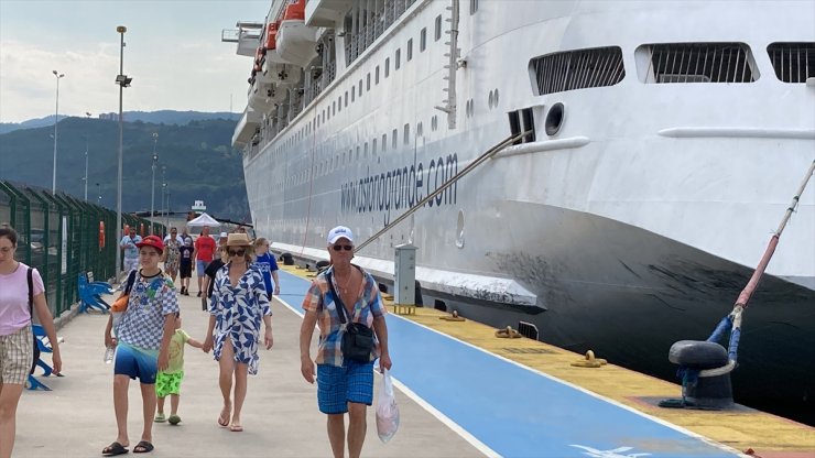 Amasra "Astoria Grande" kurvaziyerini ağırladı