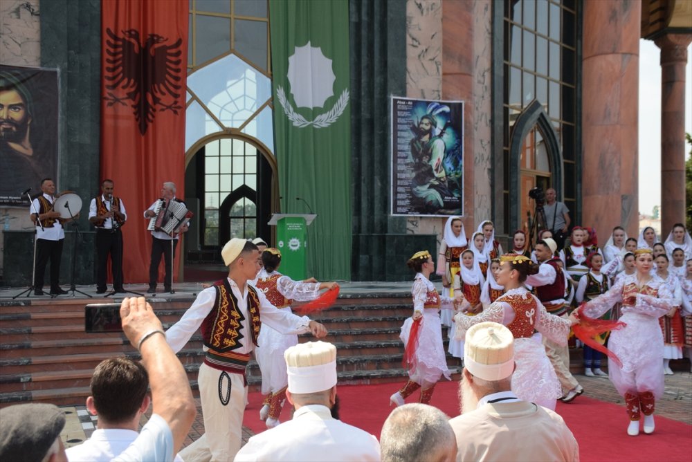 Arnavutluk’un başkenti Tiran’da Aşure Günü etkinliği düzenlendi