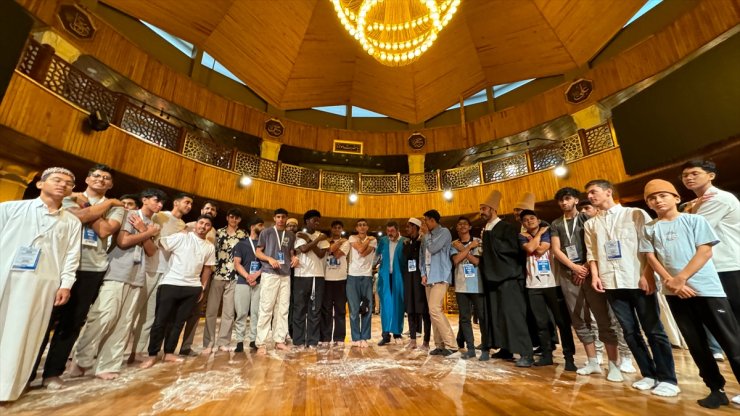 Konya'ya gelen 10 ülkeden 130 öğrenci Türk-İslam medeniyetinin izini sürüyor