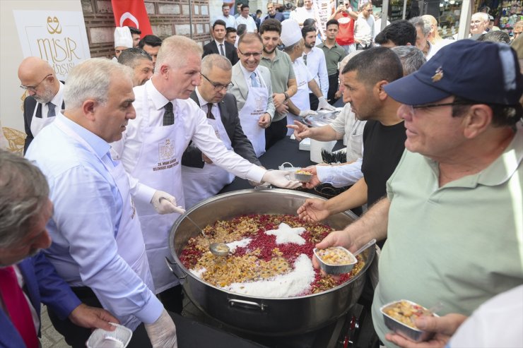 Mısır Çarşısı'nda "28. Geleneksel Aşure Festivali" yapıldı