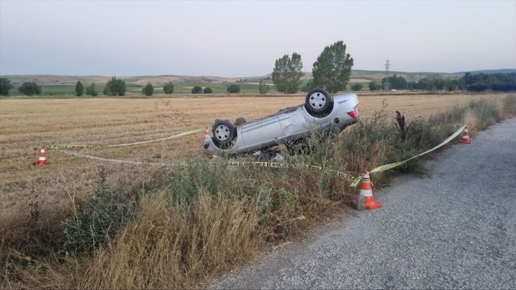 Çorum'da devrilen otomobildeki 1 kişi öldü, 3 kişi yaralandı